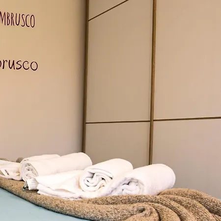 Apartamento Lambrusco Monolocale Vicino Al Centro Di Universita E Policlinico *