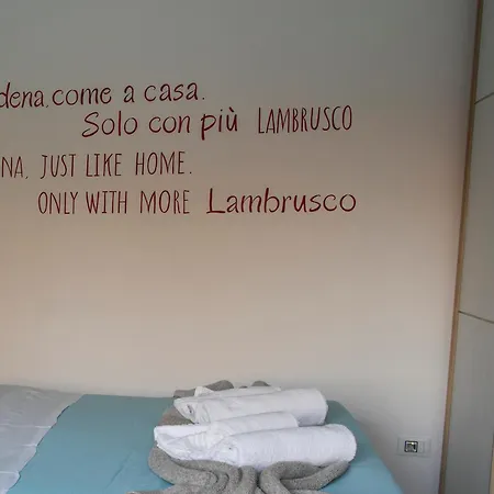 Lambrusco Monolocale Vicino Al Centro Di Universita E Policlinico Апартаменты