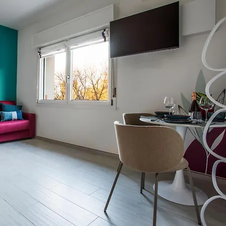 Lambrusco Monolocale Vicino Al Centro Di Universita E Policlinico Модена