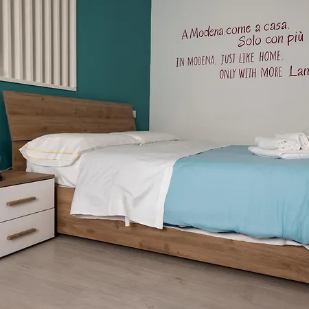 Lambrusco Monolocale Vicino Al Centro Di Universita E Policlinico * Módena