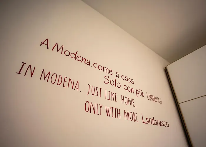 Lambrusco Monolocale Vicino Al Centro Di Universita E Policlinico 모데나