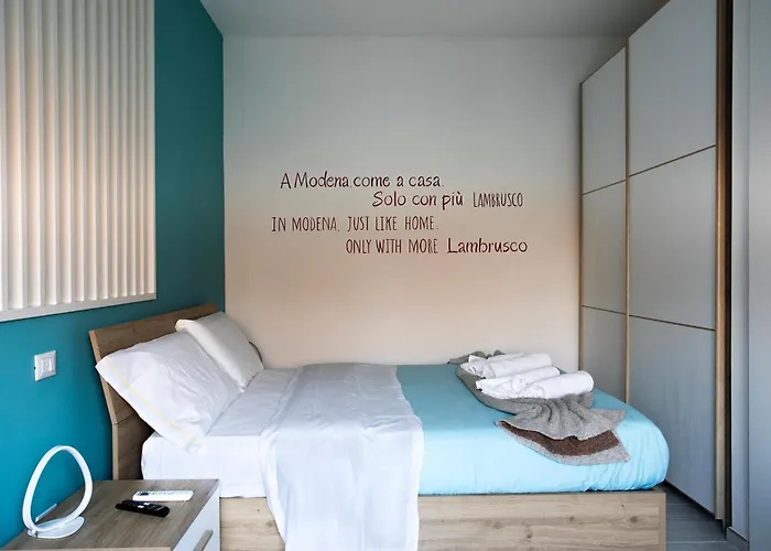 Lambrusco Monolocale Vicino Al Centro Di Universita E Policlinico 아파트 *