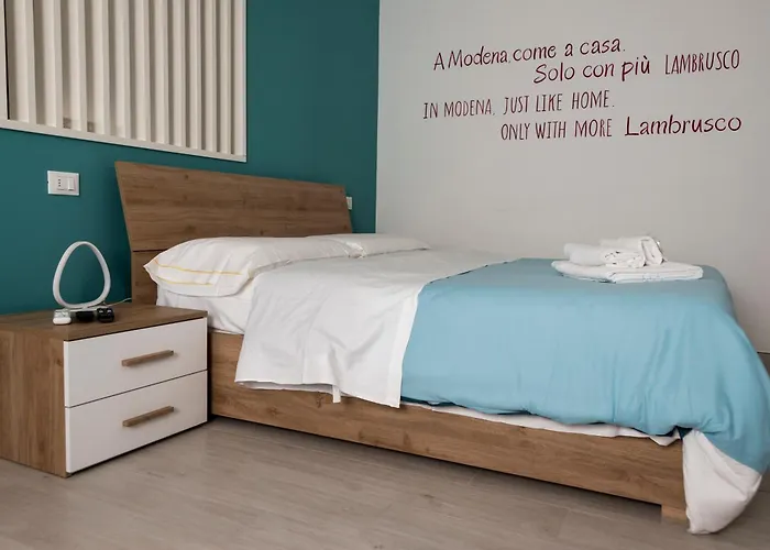 Lambrusco Monolocale Vicino Al Centro Di Universita E Policlinico * 모데나