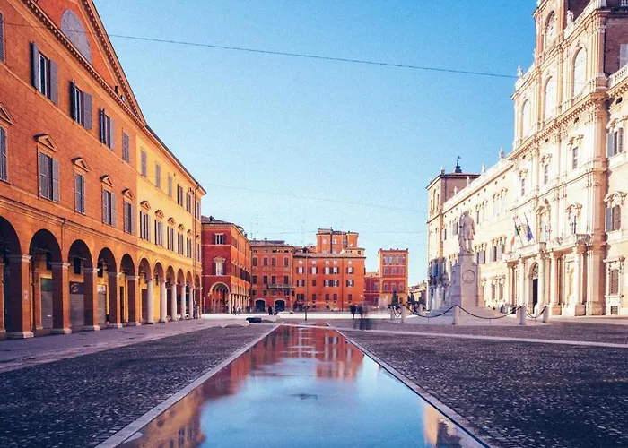 Lambrusco Monolocale Vicino Al Centro Di Universita E Policlinico *